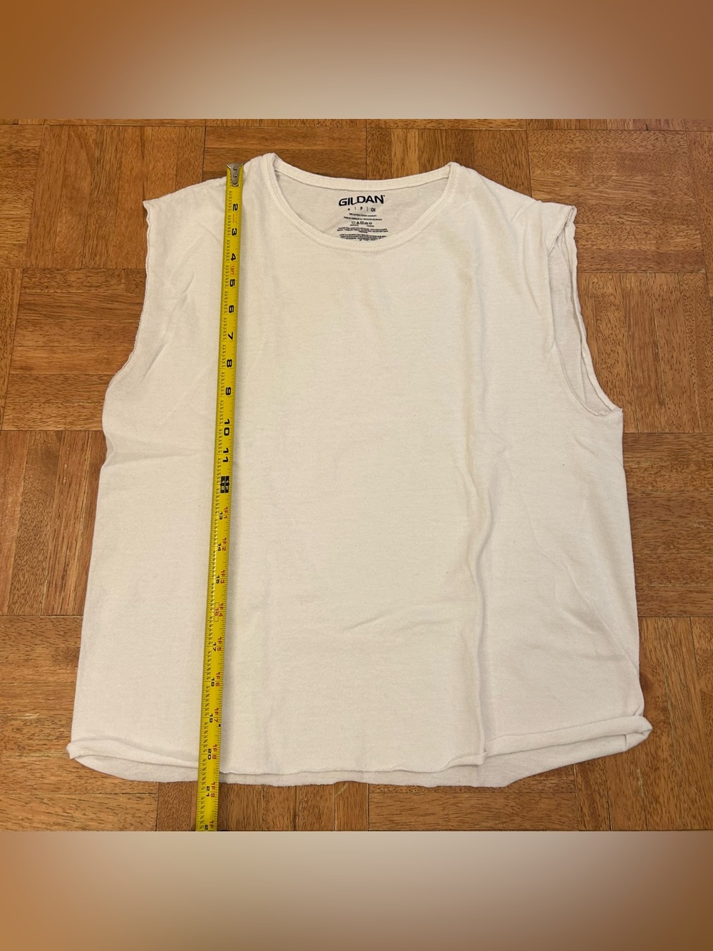 Gildan Men's White Sleeveless Crew Neck Cotton Solid T-Shirt Size S